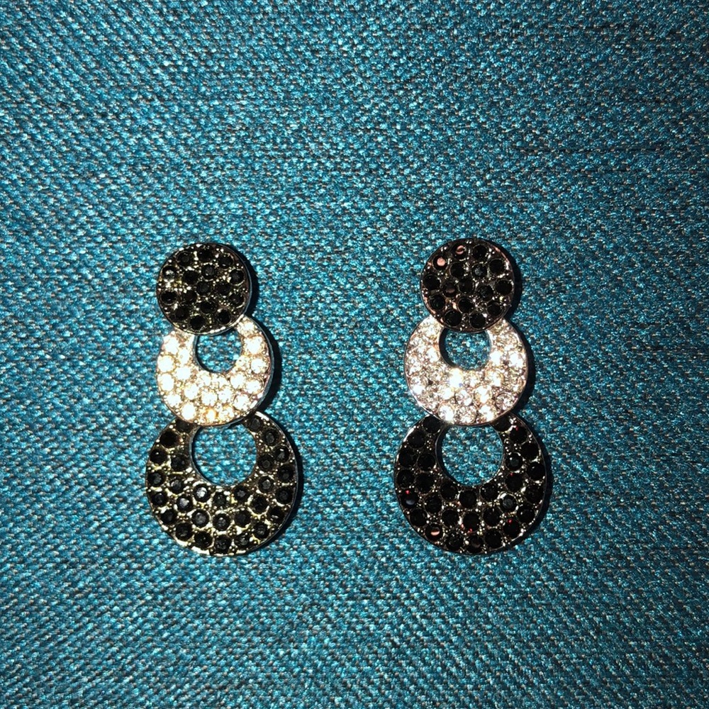 ⭐️Lia Sophia Earrings⭐️